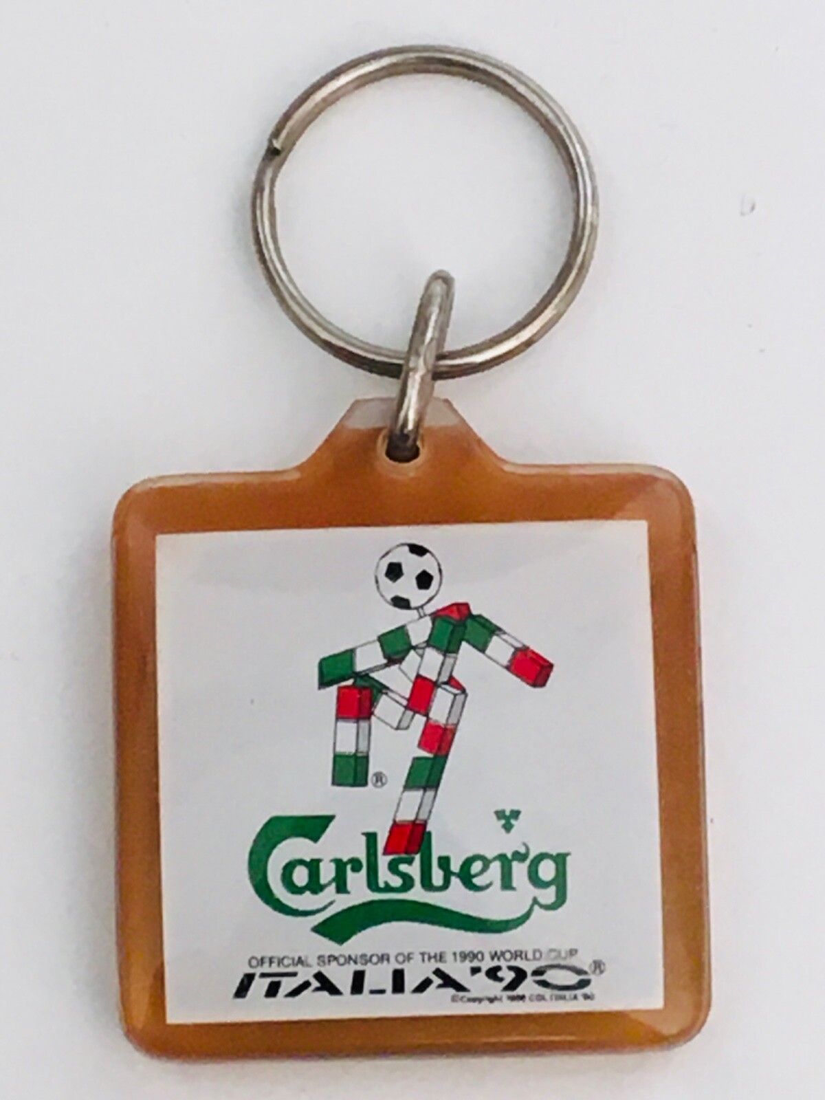 FIFAサッカーワールドカップ1990イタリア大会公式グッズ（チャーム）希少品 s-l1200.png