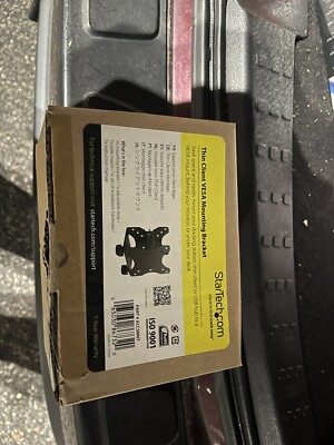 STARTECH.COM ACCSMNT SAVE SPACE AND NEATLY MOUNT YOUR DOCKING STATION, THIN C...