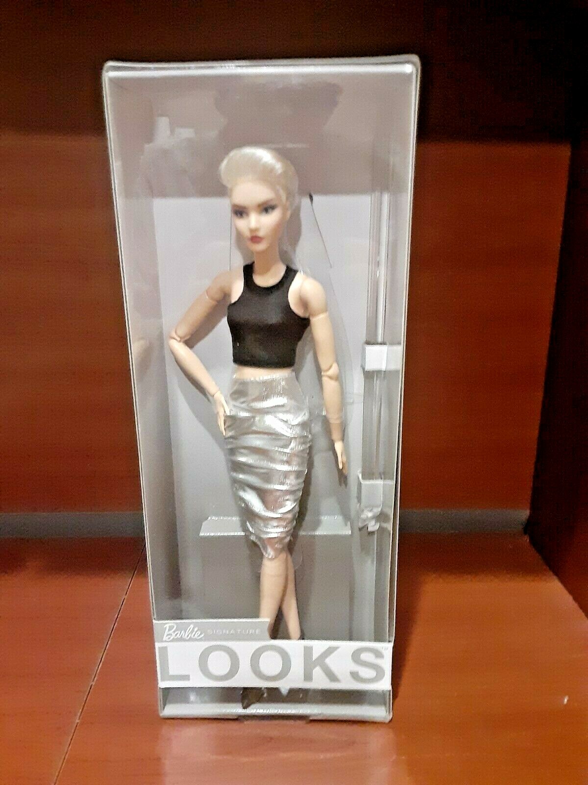 Milk Barbie doll コート ブラック Barbie Deluxe Style - Metallic Outfit Doll No. 8 in Amethyst