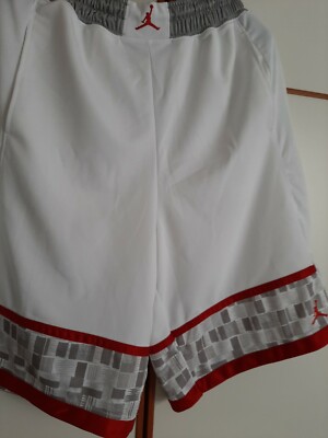 pantaloncini jordan con tasche