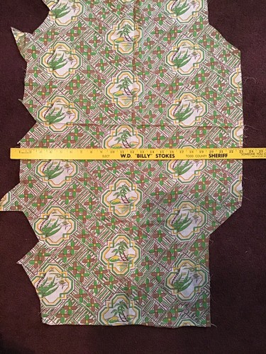 VINTAGE FEEDSACK FABRIC PIECE TROPICAL DESIGNS