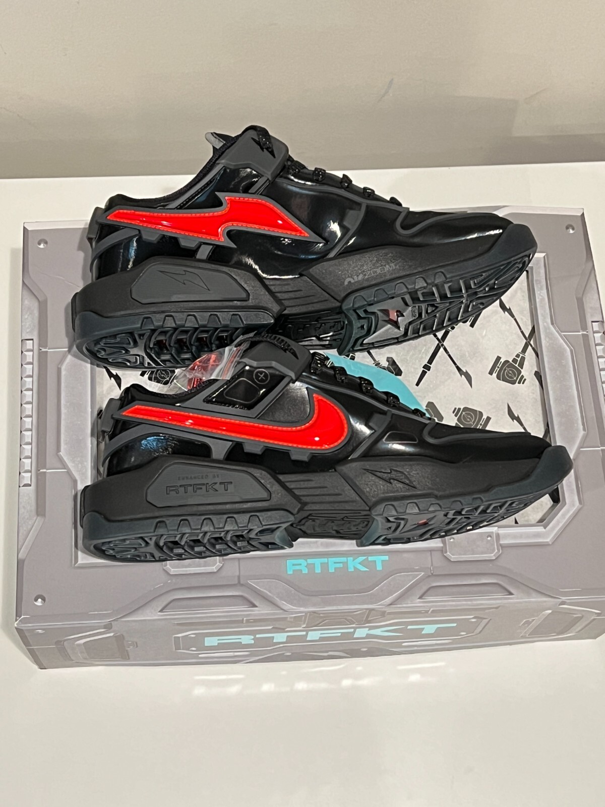Nike RTFKT x Dunk Genesis Clone X - Size US 11 - Black/Red Nike RTFKT x Dunk Genesis Clone X - Size US 11 - Black/Red