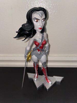Cryptozoic Wonder Woman DC Comics 2019 SDCC Barnes Noble Exclusive Noir Vinyl