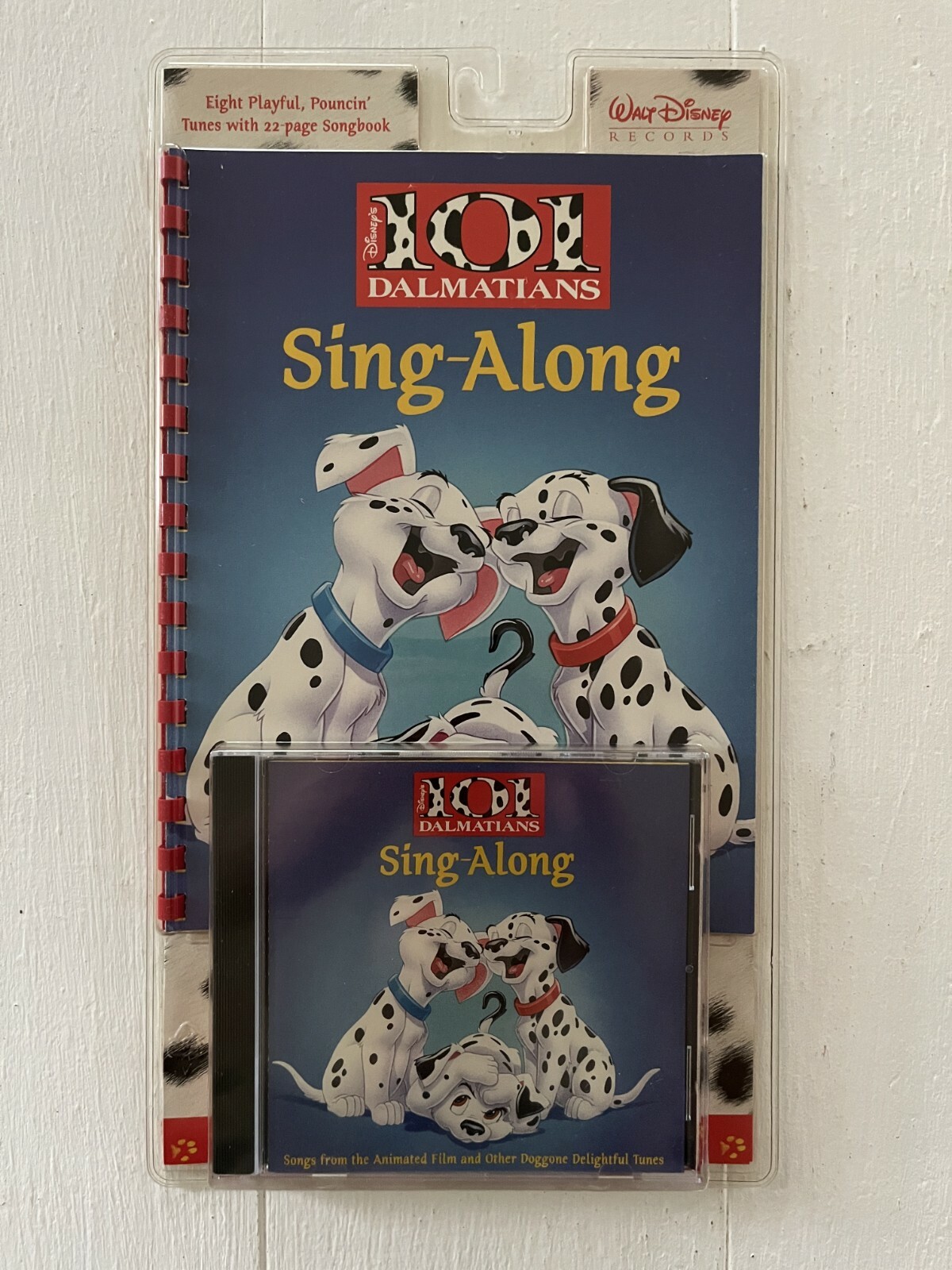 Walt DIsney's 101 Dalmatians Sing-Along CD with Book BRAND