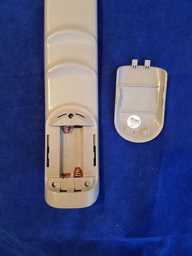 INSIGNIA MODEL # RC-260D TV / DVD COMBO REMOTE CONTROL SF192