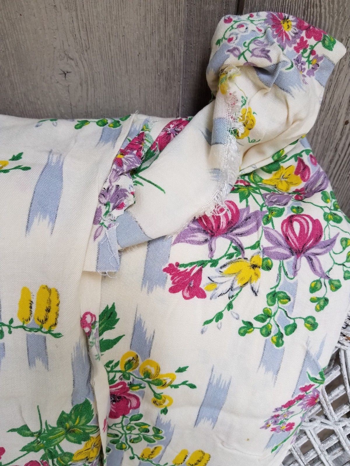 Vintage Floral Dress Fabric Rayon Cotton 1940s 1950s Approx 3+ Yards