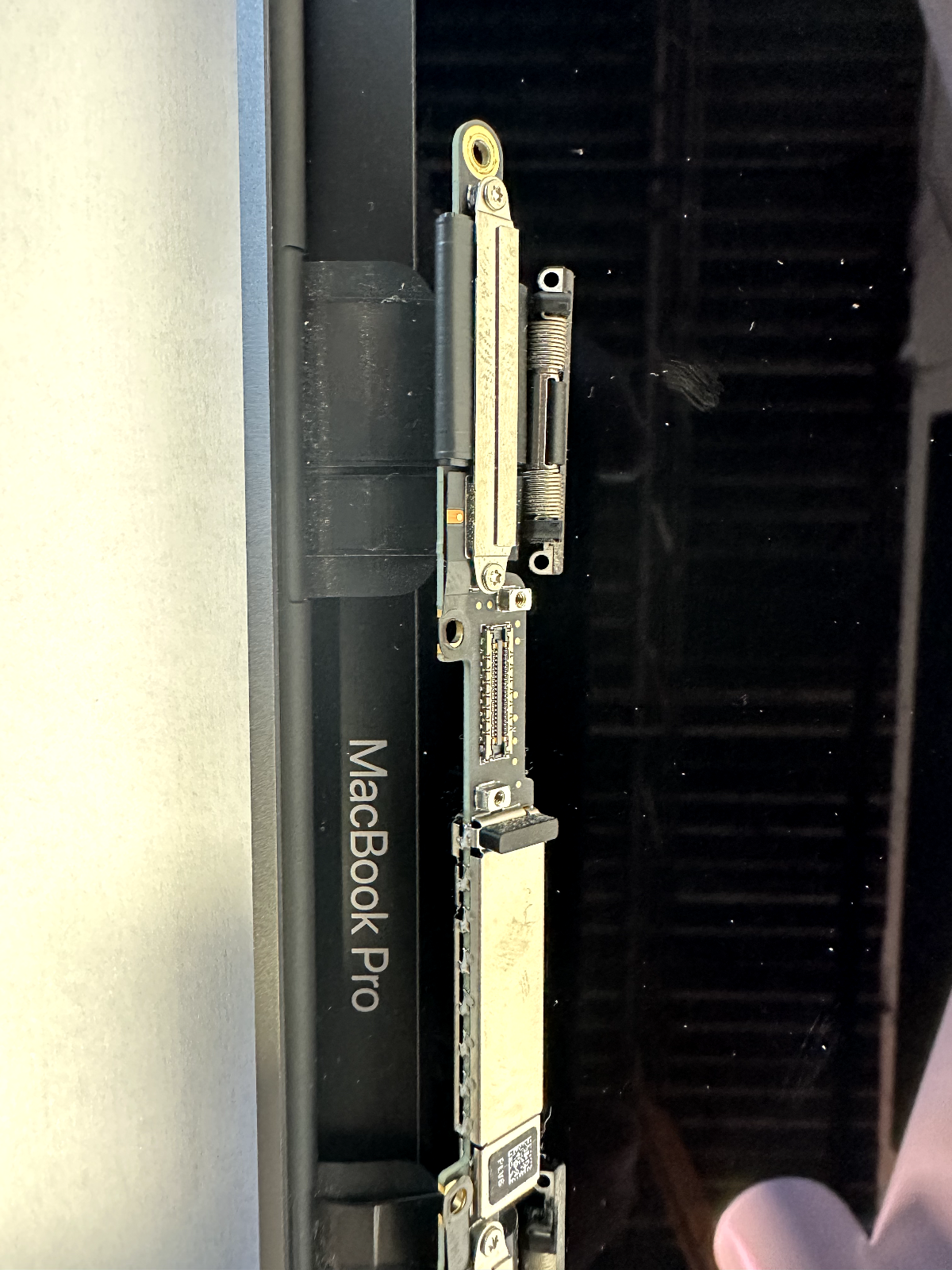 OEM Apple Screen Assembly for 16" MacBook Pro A2141 2019 2020, Grade B