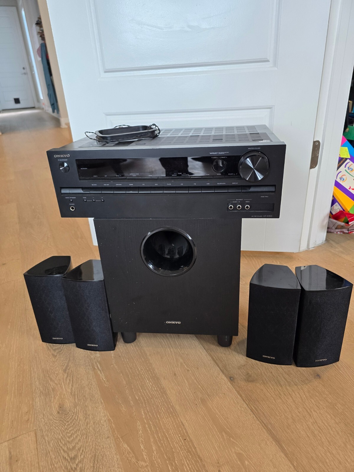 Onkyo HT-R393 HDMI Home Theater Receiver 4 Speakers and Subwoofer Tested Working