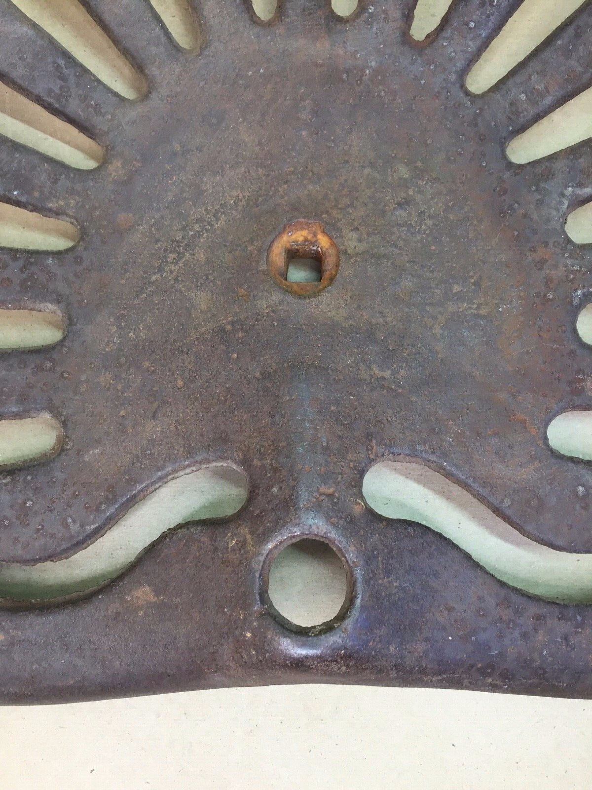 Antique Vtg Cast Iron Tractor Seat M 488 International Harvester Farmall