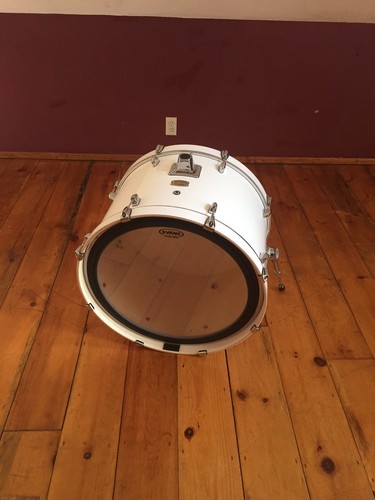 Yamaha Stage Custom 24x15 Bass Drum