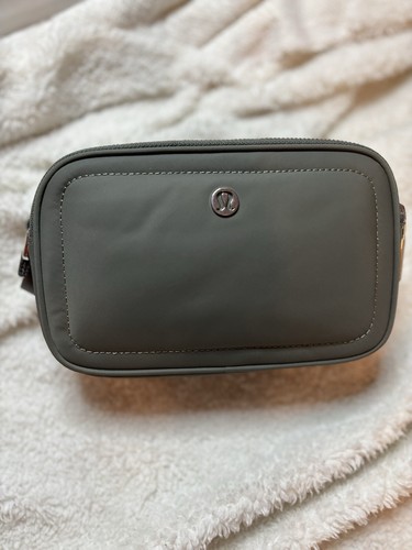 lululemon☆クロスボディ カメラバッグ Crossbody Camera Bag 2L Crossbody Camera Bag 2L | Women's Bags,Purses,Wallets