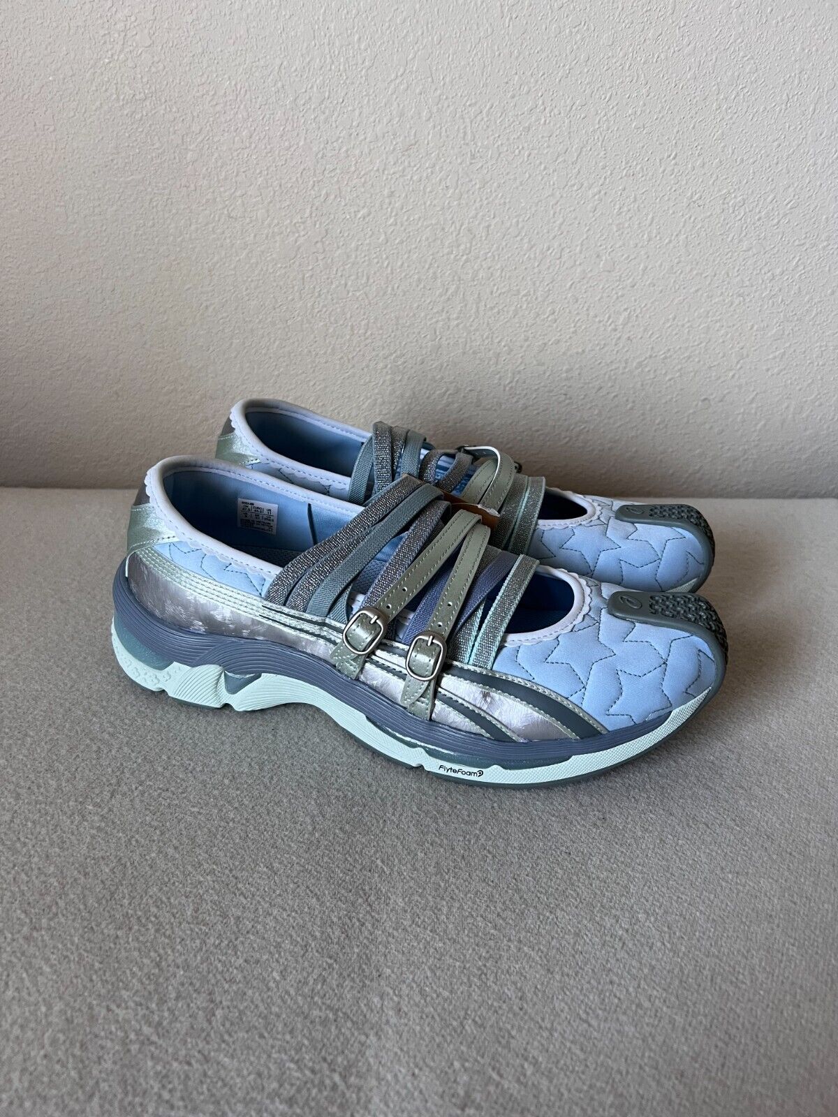 Heaven by Marc Jacobs Kiko Kostadinov Asics Gel Lokros Heaven by Marc Jacobs Kiko Kostadinov Asics Gel Lokros