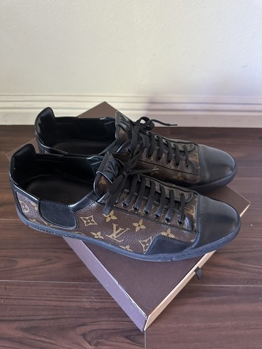 靴 Louis Vuitton Monogram Stripe Sneakers Louis Vuitton Monogram Stripe Sneakers