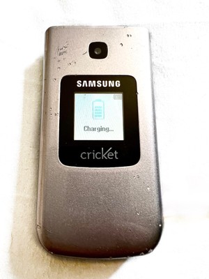 Vintage Samsung Cellphone SCH-R261 Cricket Wireless Great For Collectors