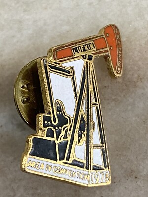 Vtg Lufkin Oil Pumpjack lapel pin Gold tone 1  1978 Area Tv Convention Jaycees