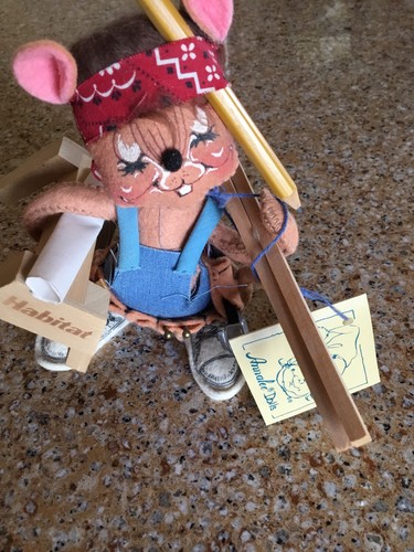 Annalee Mobilitee Doll 1994 Carpenter Female Mouse Habitat Hammer Saw Horse