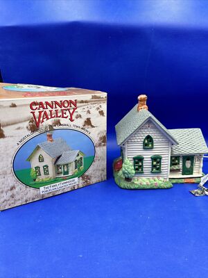 CANNON VALLEY The Family Farmhouse Porcelain Lighted House