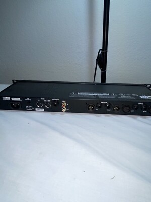 Lexicon MPX 500 24-Bit Dual Channel Multi Effect Processor Rackmount, powers on