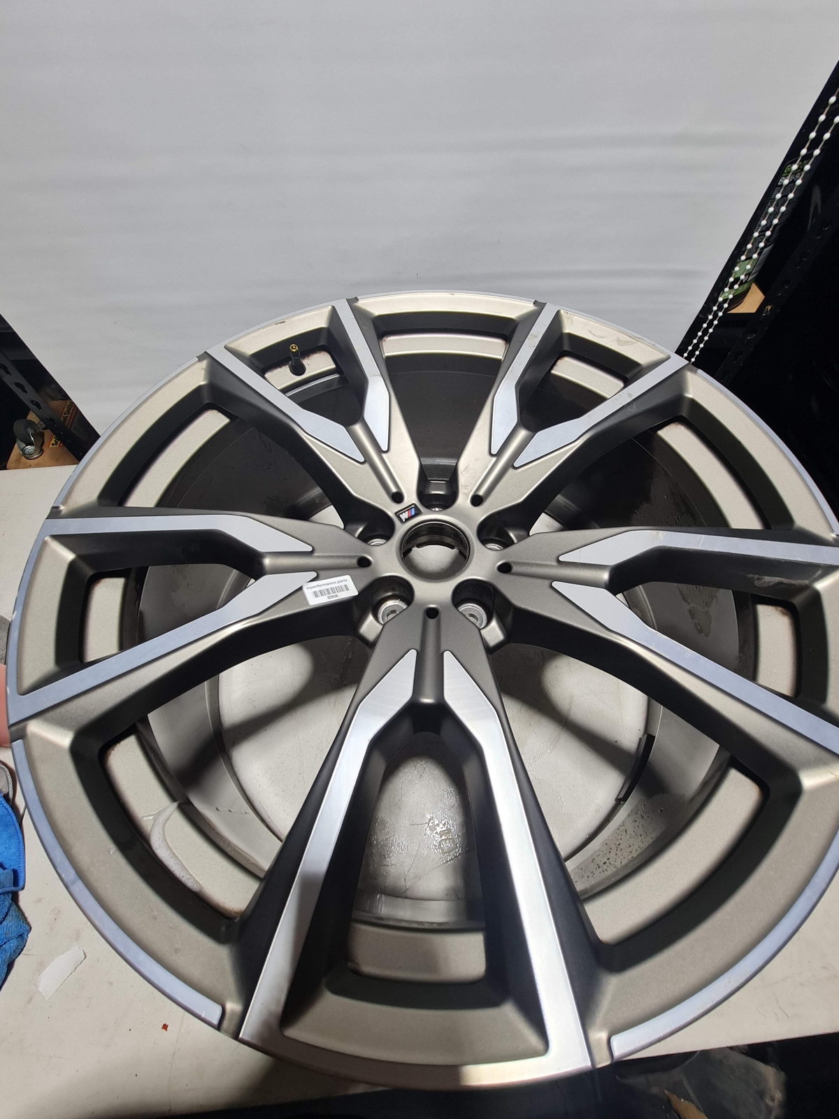 0 Bmw X7 G07 22 inch single rear wheel (as new) 9502451 image 9