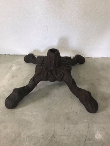 Vintage Columbiana Cast Iron Brass Well Water Hand Pump Off Vintage Columbiana Cast Iron Brass Well Water Hand Pump Off