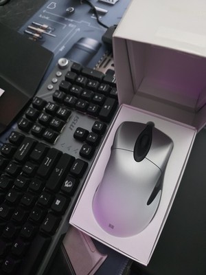 Microsoft Pro IntelliMouse グレー 2個セット Microsoft Pro IntelliMouse グレー 2個セット Microsoft Pro