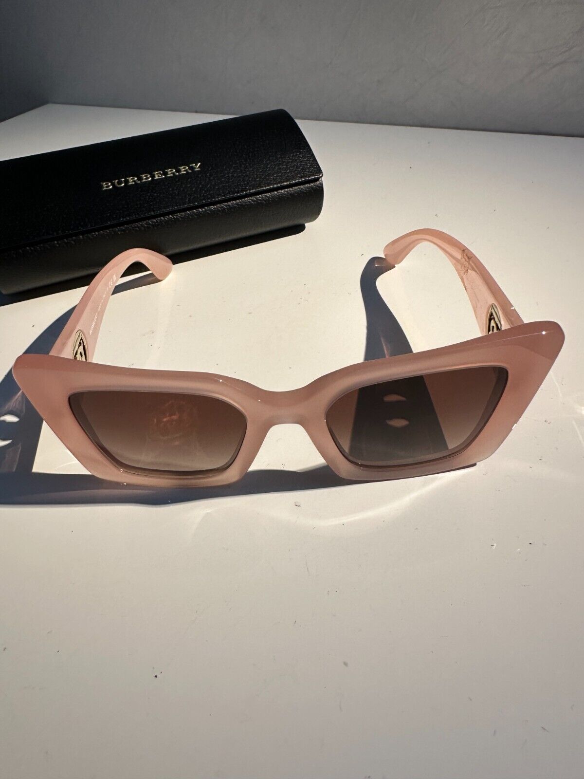 BURBERRY BE4344 387413 Daisy Pink Brown Gradient 51 mm BURBERRY BE4344 387413 Daisy Pink Brown Gradient 51 mm