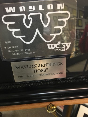 WAYLON JENNINGS SIGNED SUPER EXHIBIT With COA 100% Authentic!!!!