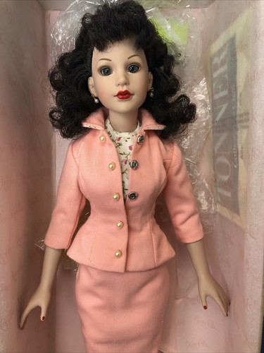18” Tonner Kitty Collier Doll “Basic Brunette” Lunch With The Ladies W/ Box #u