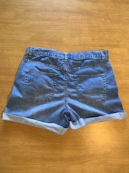 decjuba denim shorts