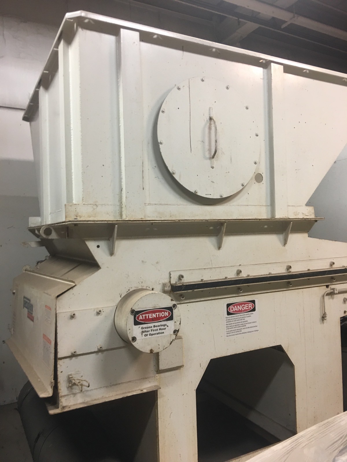 Used 100 HP Vecoplan RG 52/75 SWU Single Shaft Shredder