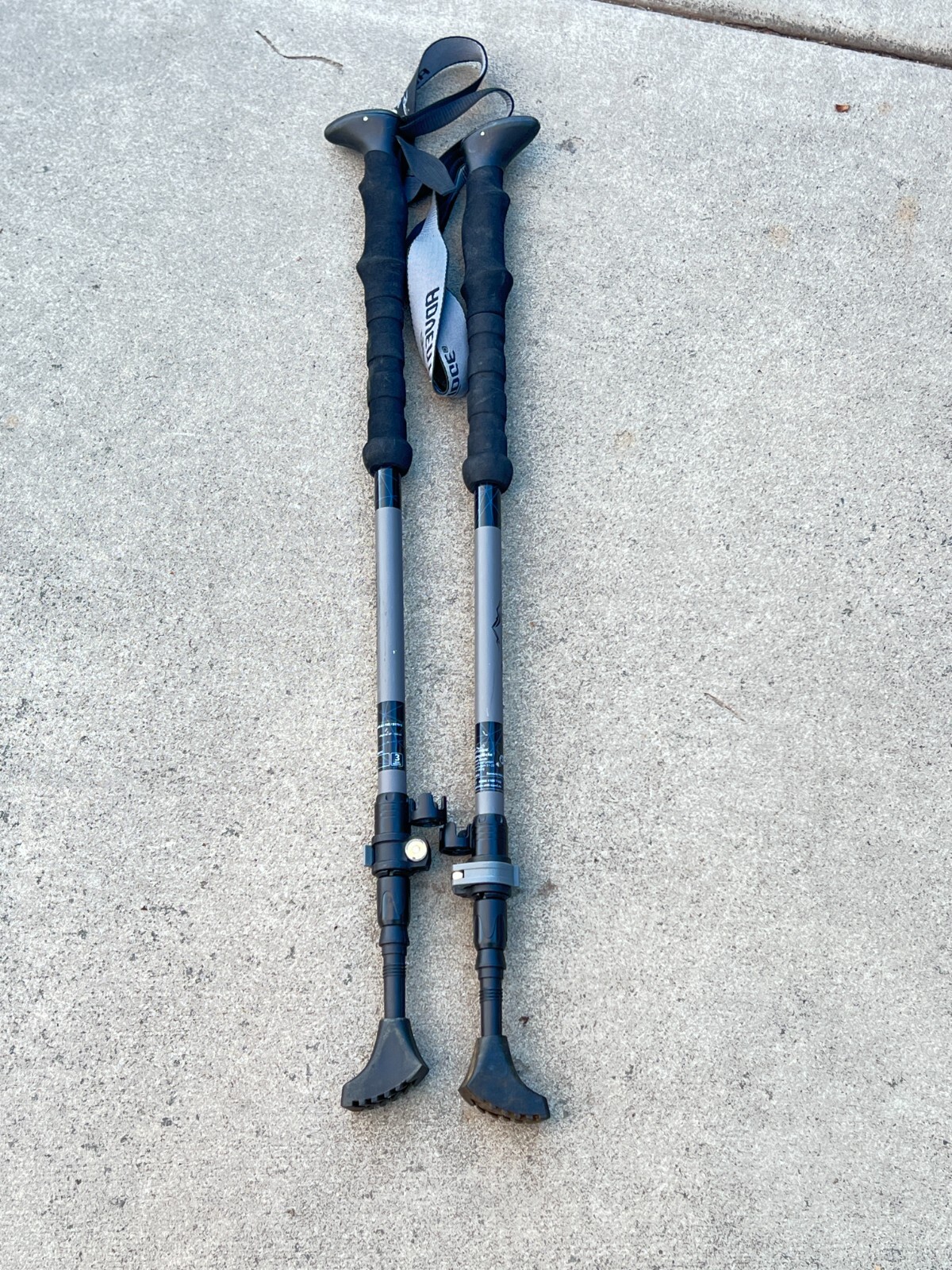 Set of Adventuridge Trekking Poles 100-135CM  12E | eBay