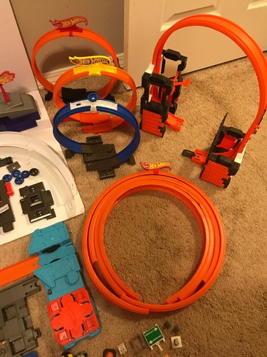 Huge Lot Hot Wheels Track & Accessories Lot New And Used Super 6-lane Raceway