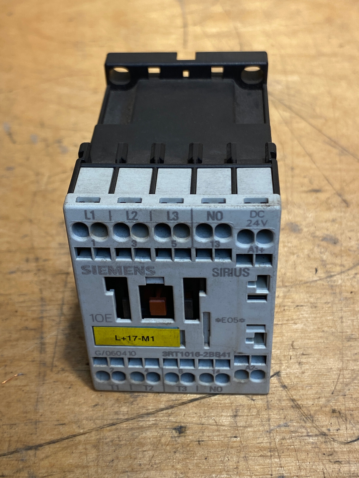 A3。(約2400個)X4043S8IZT1 Renesas Electroni A3。(約2400個)X4043S8IZT1 Renesas Electroni A3。(約2400個