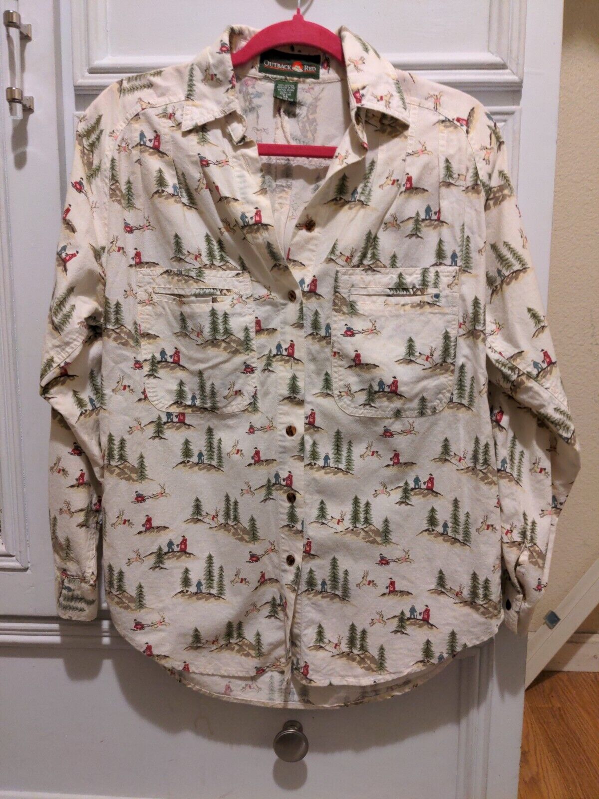 Outback Red XS Button Up Winter Print Deer Long Sleeve Outback Red XS Button Up Winter Print Deer Long Sleeve