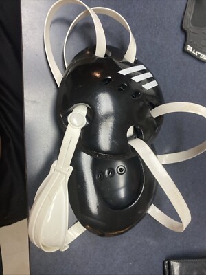 Adidas Response Earguard, Color Black With White Straps