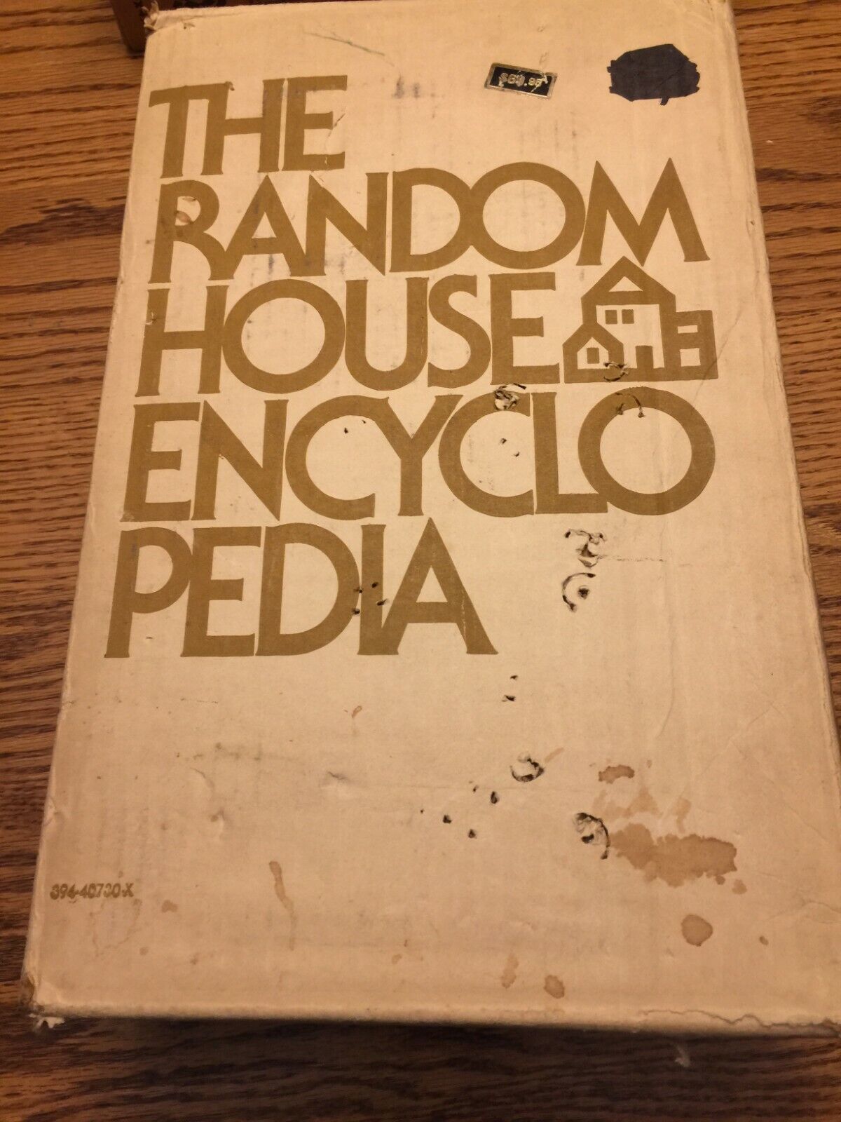 Random House Encyclopedia Illustrated 1977 Hardcover in Random House Encyclopedia Illustrated 1977 Hardcover in
