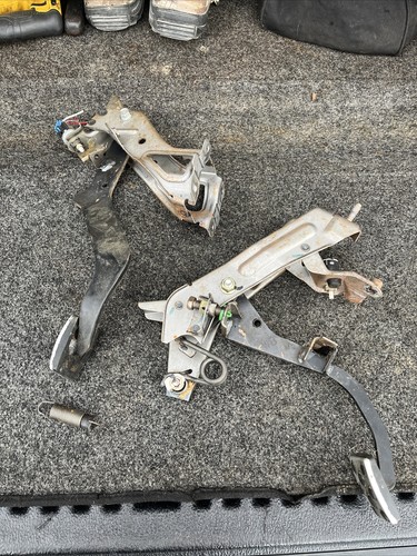 ま OEM Toyota 96-01 Chaser Mark II JZX100 Clutch/Brake Pedal