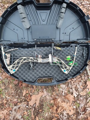 Bowtec Diamond Carbon Conpound Bow.