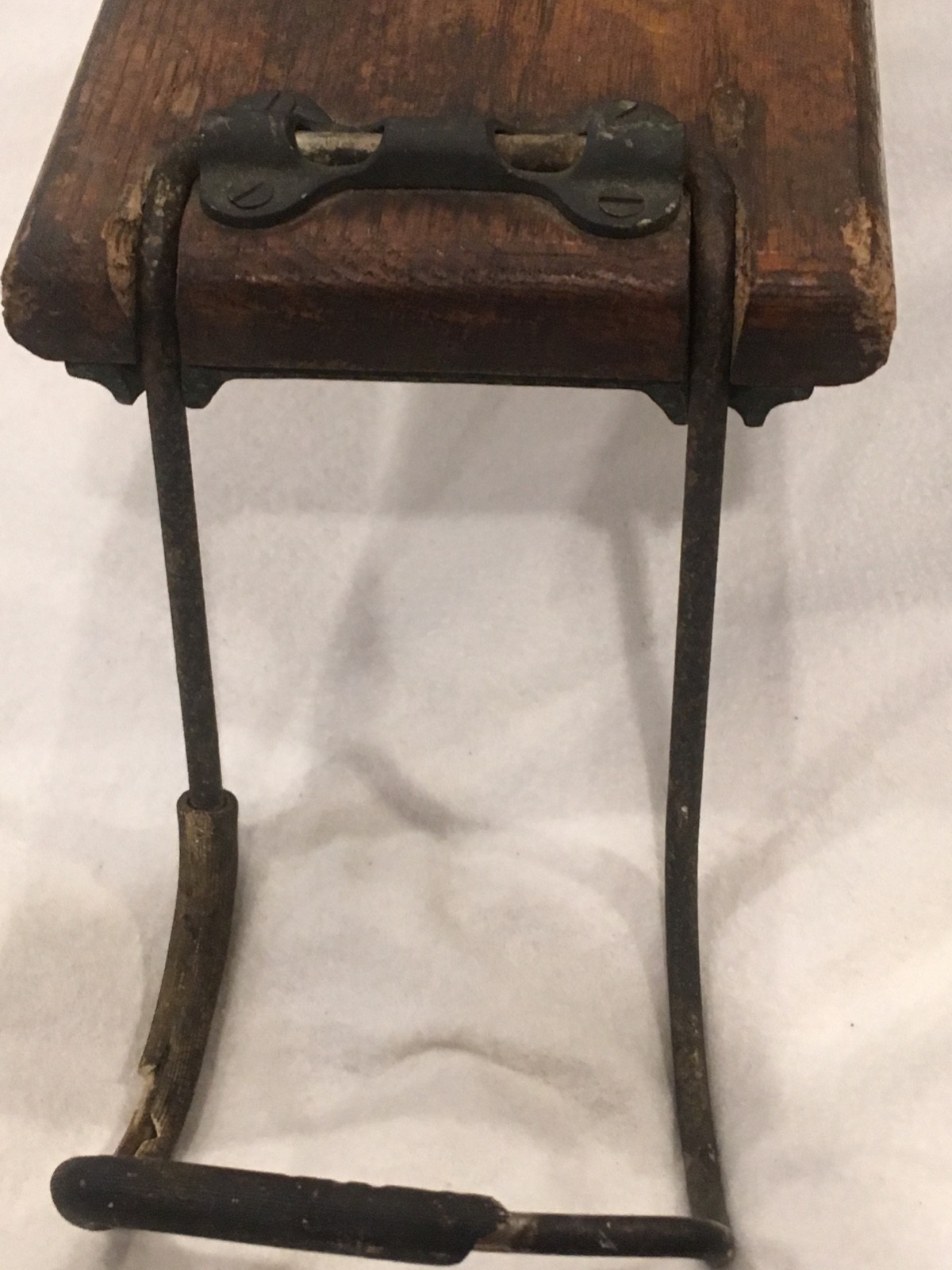 vintage Cast Iron Tub Unrestored Oak Seat --good condition