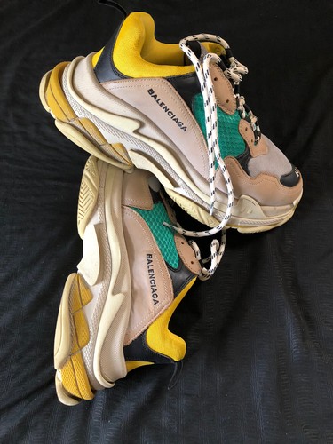 Balenciaga Sneakers, EU 44/ USA 11, Triple Beige Excellent Balenciaga Sneakers, EU 44/ USA 11, Triple Beige Excellent