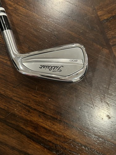 Titleist T150 Iron Set W/ Axiom 105x Shaft