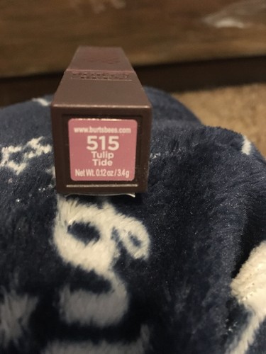 Burt's Bees 100% Natural Moisturizing Lipstick - 515 Tulip Tide