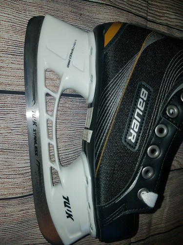 Bauer Supreme ONE20 JR. Hockey Skates - Size 3 NEW IN BOX