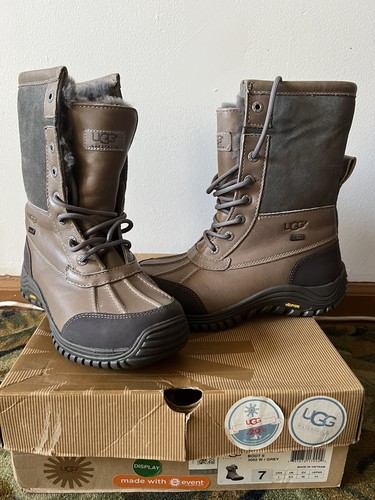 Pre-owned Ugg Adirondack Iii Women Size 7 In Gray