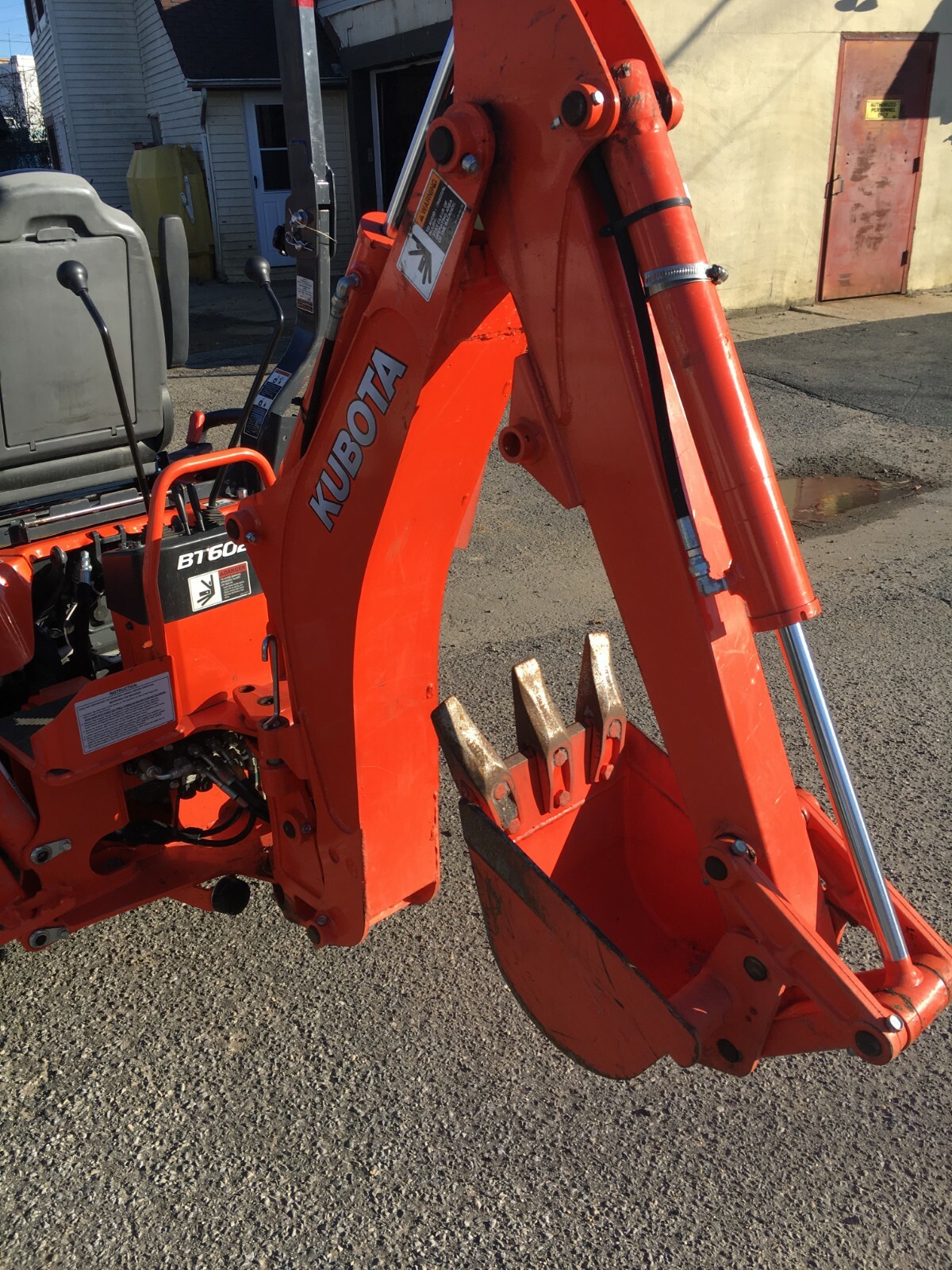 KUBOTA BX25D  TRACTOR LOADER BACKHOE WITH SOFT CAB ENCLOSURE AND HEAT