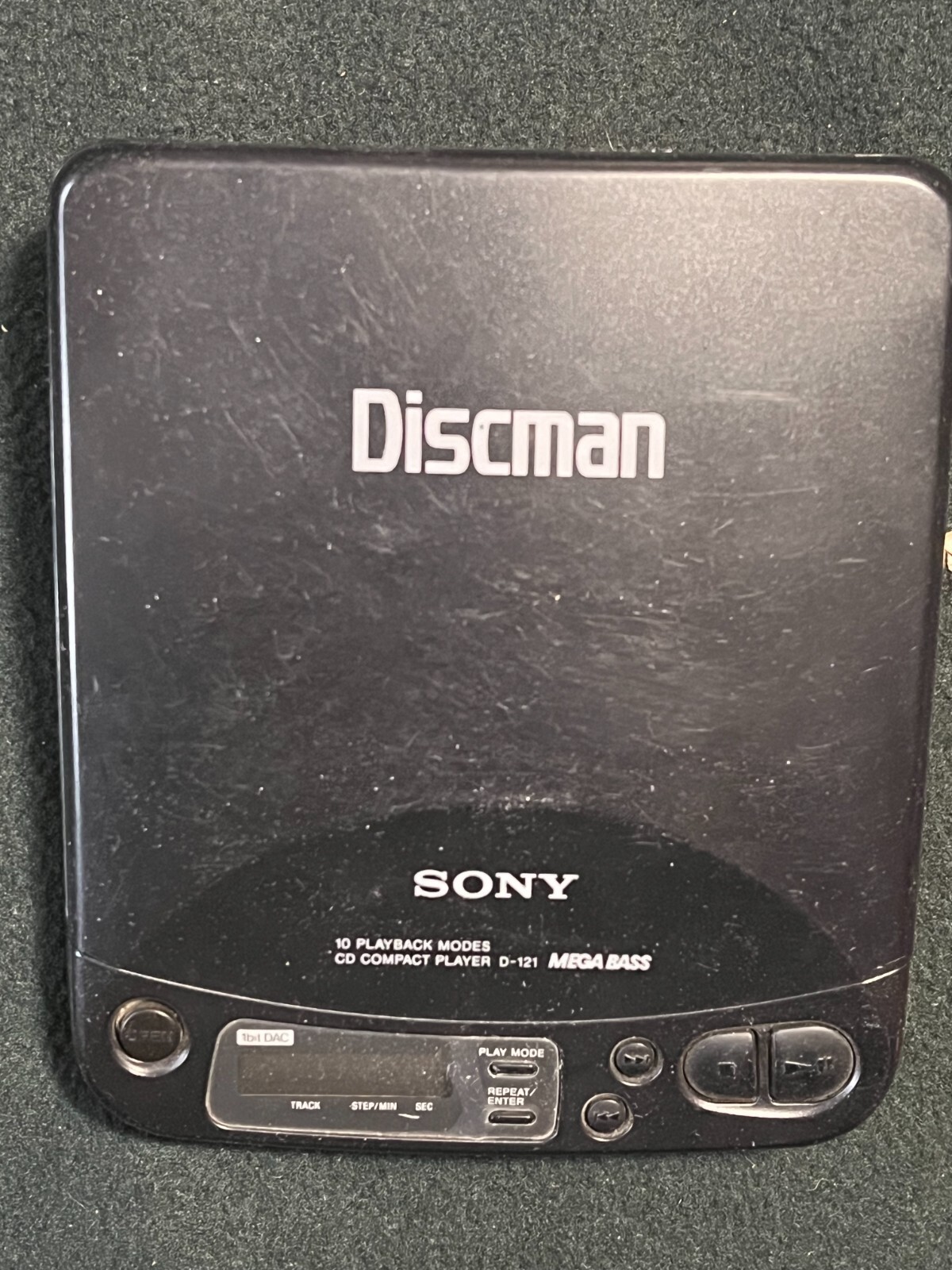 How to Refurbish a Sony Discman D-10/D-100 - Clemens Zangl