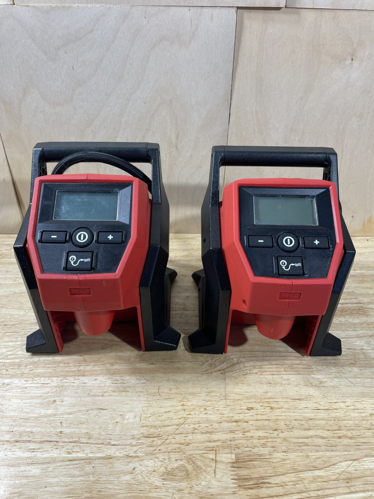 henry jovanko Milwaukee M12 Compact Cordless Air Pump Inflator 2475-20