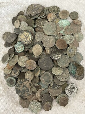 Huge Lot of Uncleaned Ancient Roman Coin.(see Description )