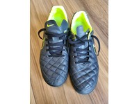 nike tiempo size 9
