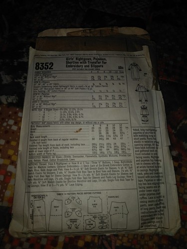VTG 66 McCalls 8352 Girls 10  Nightgown/Jammies/Shorties W/transfer for slippers